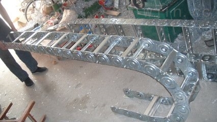 桥式钢铝拖链全封闭耐磨链条